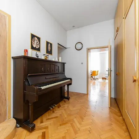 Lounge Piano Lägenhet Brno